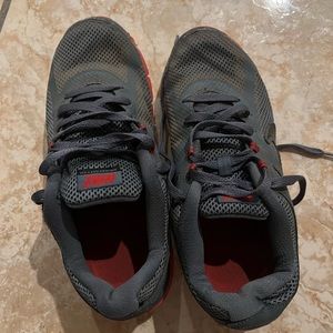 Women Nike tennis shoes